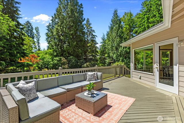 23915 NE 80th Street, Redmond, WA 98053
