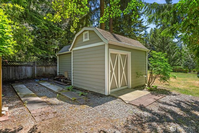 23915 NE 80th Street, Redmond, WA 98053