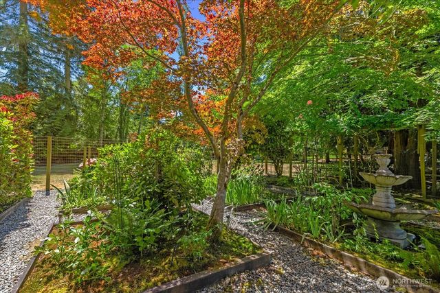 23915 NE 80th Street, Redmond, WA 98053