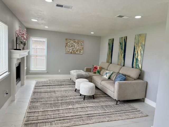 3419 Southdown Drive, Pearland, TX 77584