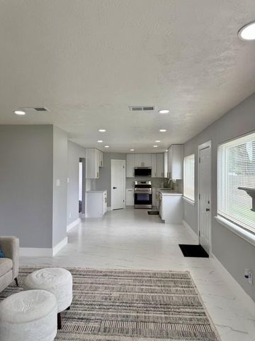 3419 Southdown Drive, Pearland, TX 77584