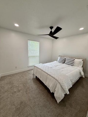 3419 Southdown Drive, Pearland, TX 77584