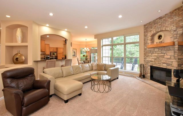 930 Dana LANE, Waukesha, WI 53189