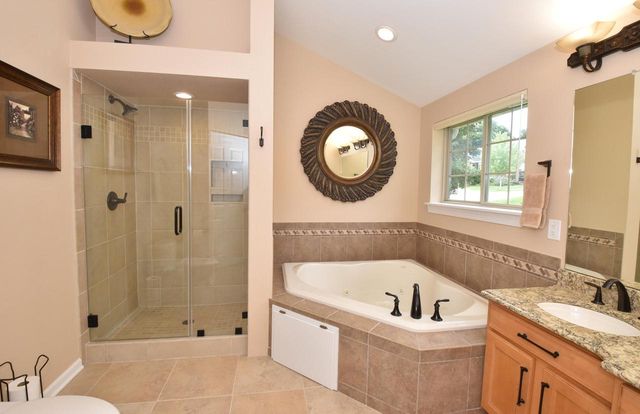 930 Dana LANE, Waukesha, WI 53189