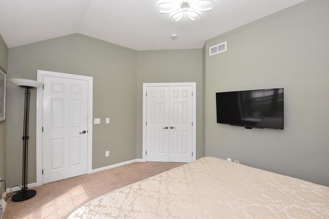 930 Dana LANE, Waukesha, WI 53189