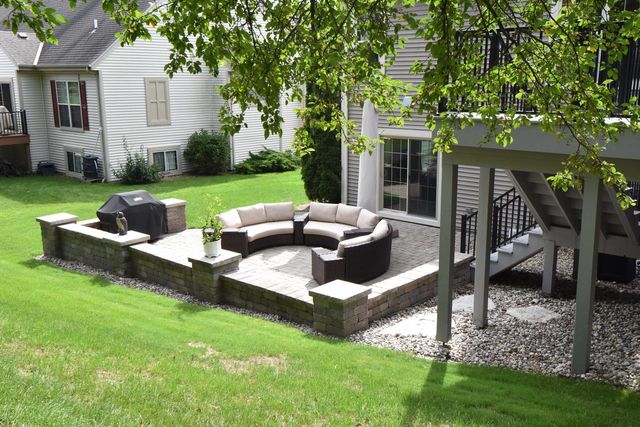 930 Dana LANE, Waukesha, WI 53189