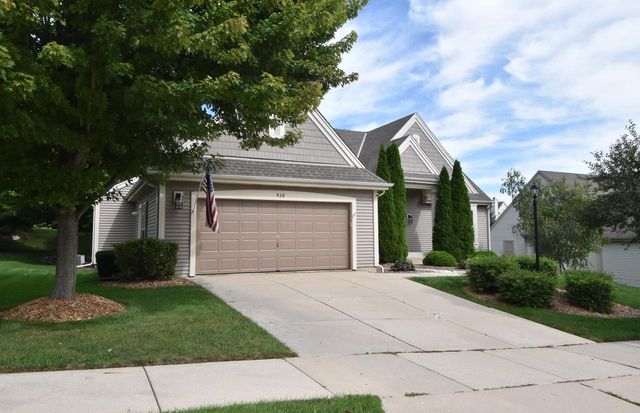 930 Dana LANE, Waukesha, WI 53189