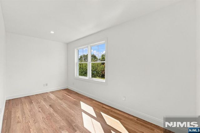 11-17 Harrison Drive, Fair Lawn, NJ 07410