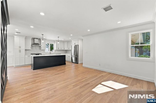 11-17 Harrison Drive, Fair Lawn, NJ 07410