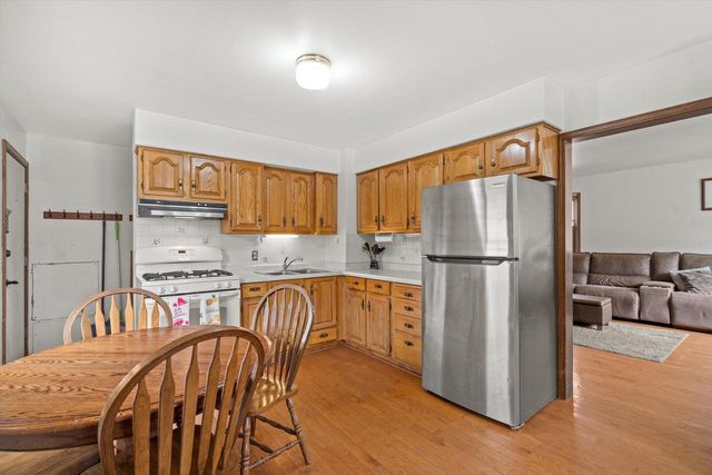 733 101st STREET, Milwaukee, WI 53214
