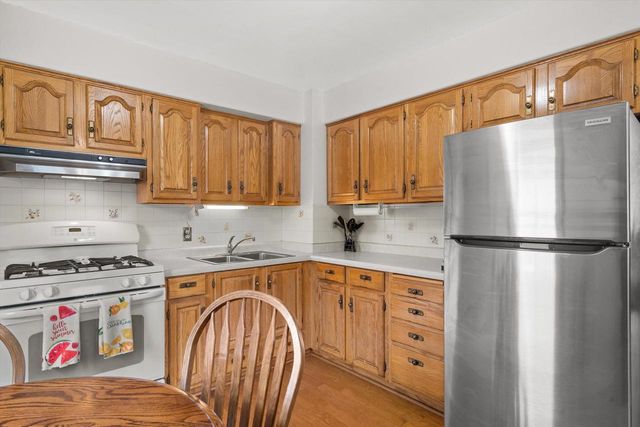 733 101st STREET, Milwaukee, WI 53214
