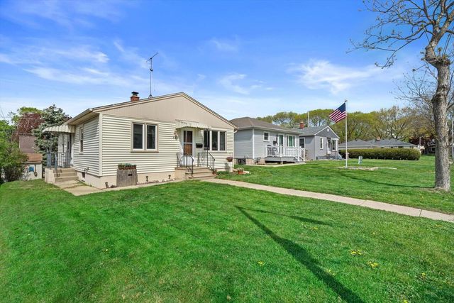 733 101st STREET, Milwaukee, WI 53214