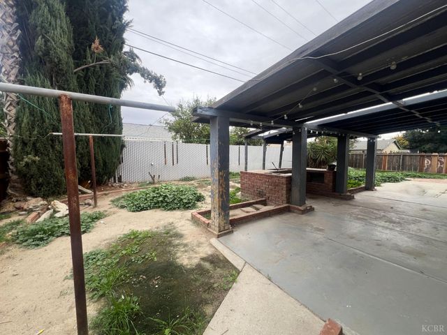 14106 Vista Drive, Armona, CA 93202