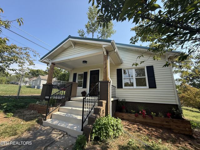 910 Reed St, Knoxville, TN 37921