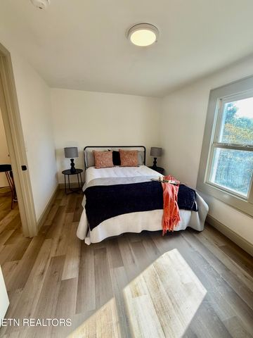 910 Reed St, Knoxville, TN 37921