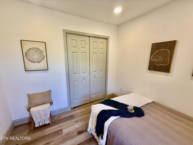 910 Reed St, Knoxville, TN 37921