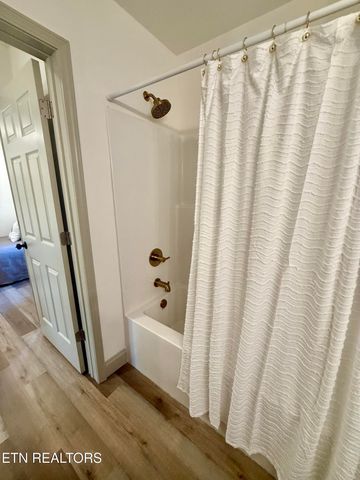 910 Reed St, Knoxville, TN 37921