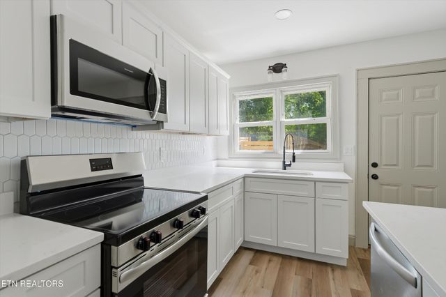 910 Reed St, Knoxville, TN 37921