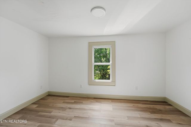 910 Reed St, Knoxville, TN 37921