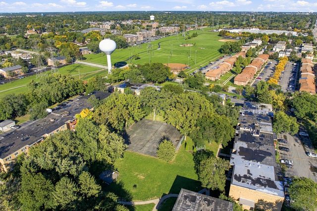 704 Dempster Street E207, Mount Prospect, IL 60056