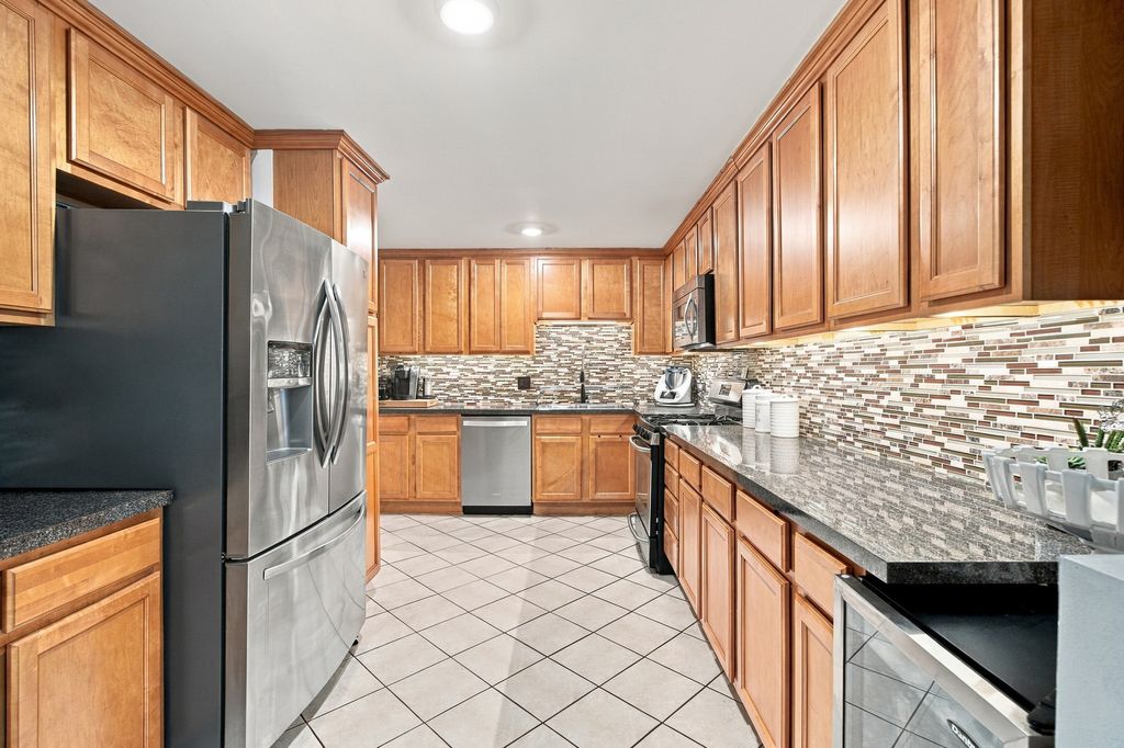 704 Dempster Street E207, Mount Prospect, IL 60056 — photo 3