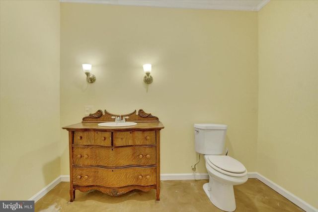 3870 AUTUMN LN, Stewartstown, PA 17363