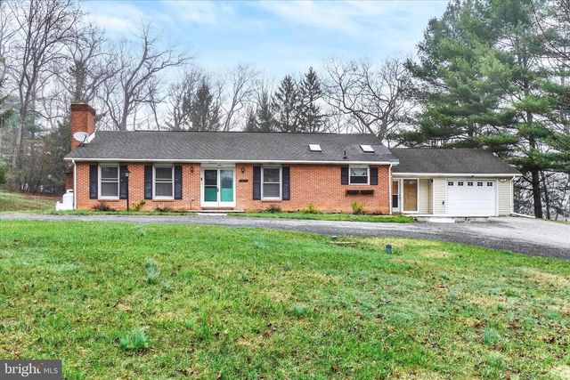 3870 AUTUMN LN, Stewartstown, PA 17363