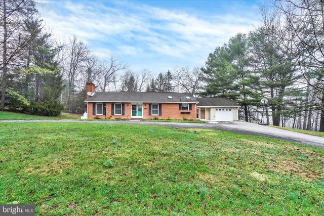 3870 AUTUMN LN, Stewartstown, PA 17363