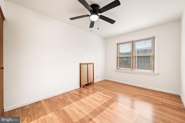 360 HUNTLEY RD, Upper Darby, PA 19082