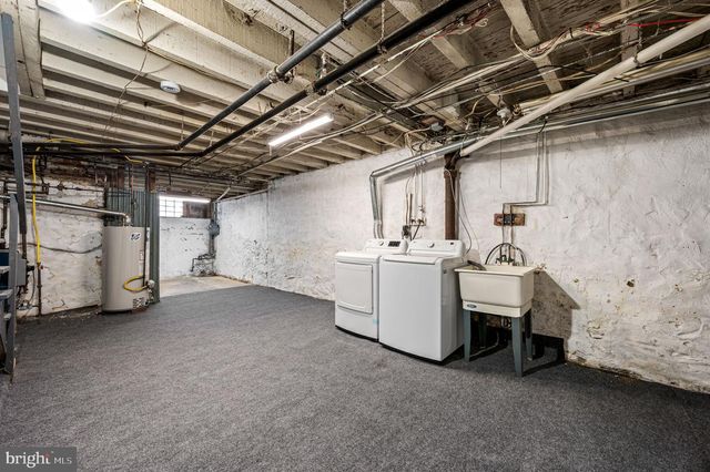 360 HUNTLEY RD, Upper Darby, PA 19082