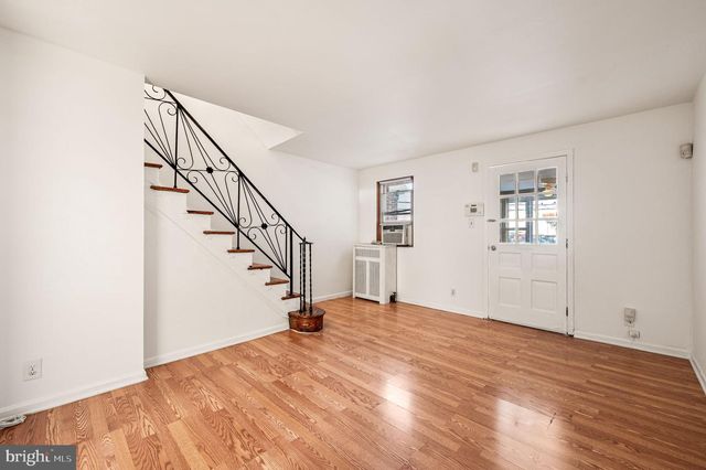 360 HUNTLEY RD, Upper Darby, PA 19082