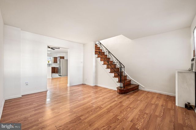 360 HUNTLEY RD, Upper Darby, PA 19082