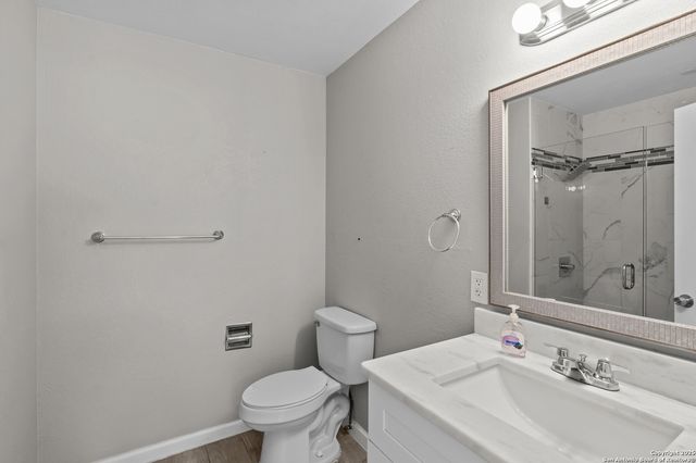 3019 Lakeview Dr, Canyon Lake, TX 78133