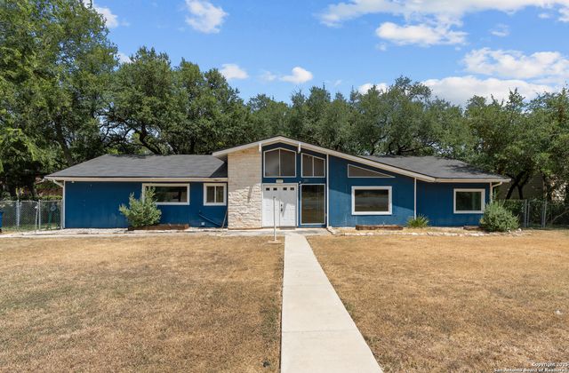 3019 Lakeview Dr, Canyon Lake, TX 78133