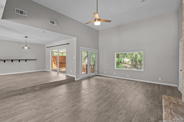 3019 Lakeview Dr, Canyon Lake, TX 78133