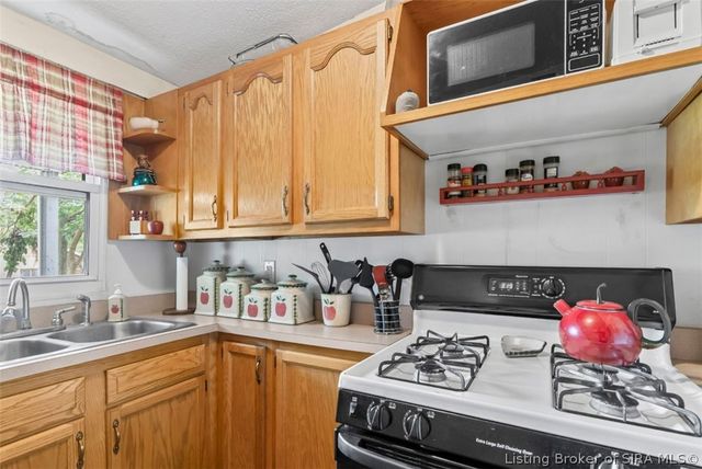 931 W Main Street, Madison, IN 47250