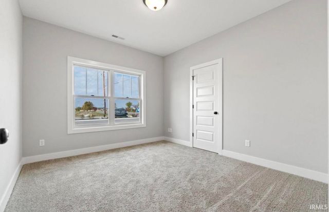 1572 Hager Way, Fort Wayne, IN 46818