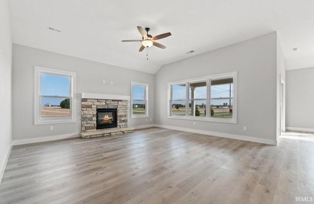 1572 Hager Way, Fort Wayne, IN 46818