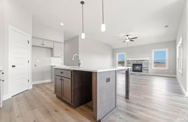 1572 Hager Way, Fort Wayne, IN 46818