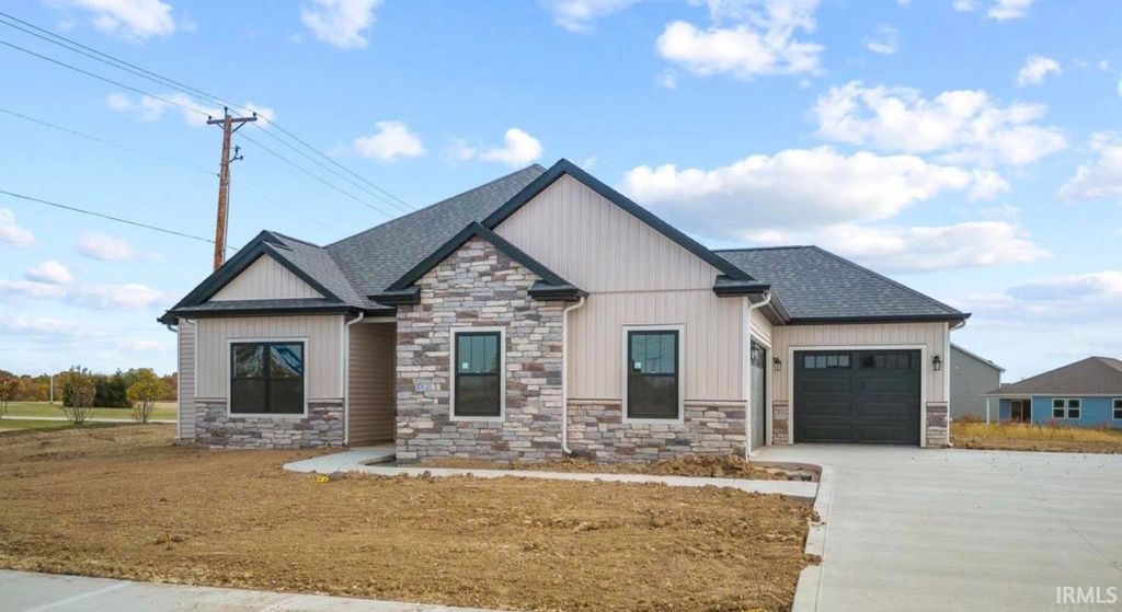 1572 Hager Way, Fort Wayne, IN 46818