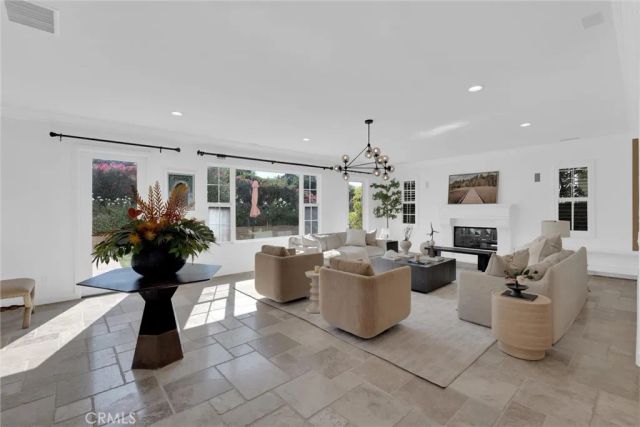 510 E. Viewcrest, Azusa, CA 91702