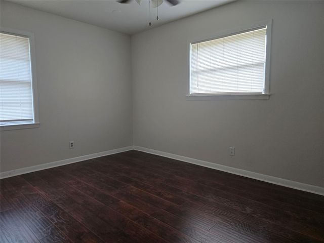 10522 Royal Oaks Drive, Houston, TX 77016