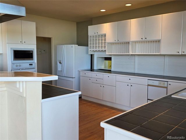 6719 Lakeside Circle, Littleton, CO 80125