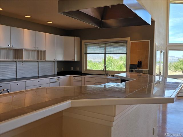 6719 Lakeside Circle, Littleton, CO 80125