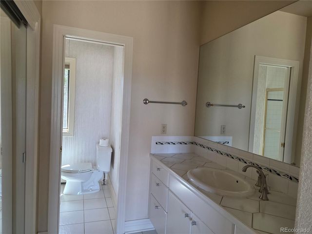 6719 Lakeside Circle, Littleton, CO 80125