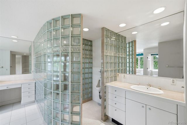 6719 Lakeside Circle, Littleton, CO 80125