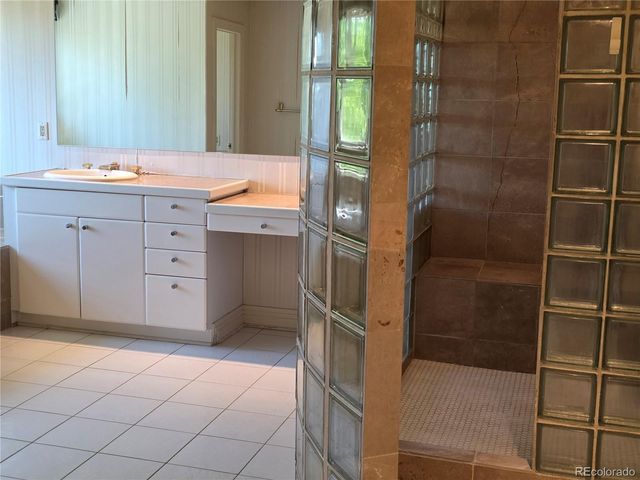 6719 Lakeside Circle, Littleton, CO 80125