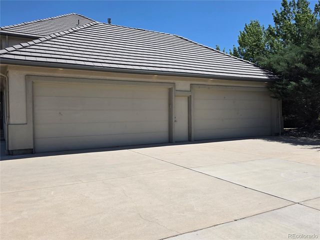 6719 Lakeside Circle, Littleton, CO 80125
