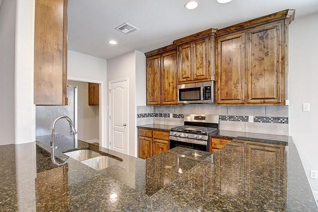7522 Sable Creek Dr, Corpus Christi, TX 78414