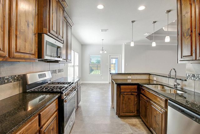 7522 Sable Creek Dr, Corpus Christi, TX 78414